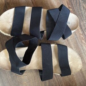 EUC Cushionaire Sandals Womens size 9 Mandy Cork Espadrille Wedge Stretch Black